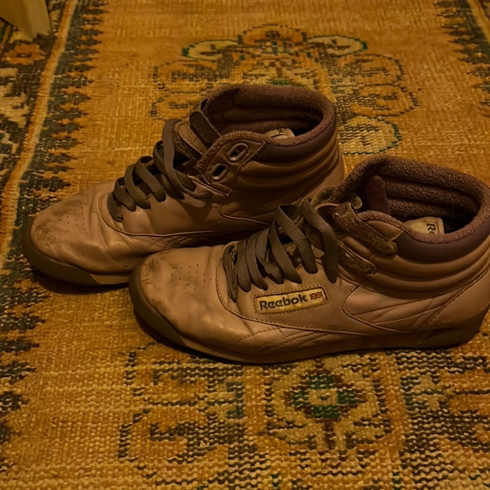 Vintage Reebok RARE pale purple